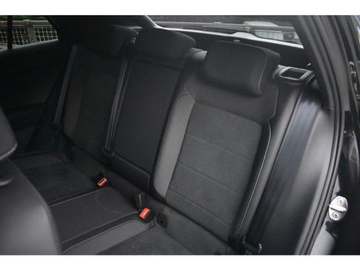 Volkswagen T-Roc 1.5 TSI 150PK R-line | TREKHAAK | STOELVERW. | CAMERA ACHTER | ADAPT. CRUISE | APP. CONNECT | AIR... ActivLease financial lease