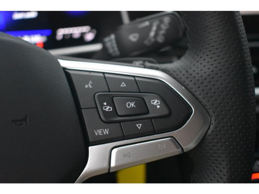 Volkswagen T-Roc 1.5 TSI 150PK R-line | TREKHAAK | STOELVERW. | CAMERA ACHTER | ADAPT. CRUISE | APP. CONNECT | AIR... ActivLease financial lease