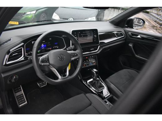 Volkswagen T-Roc 1.5 TSI 150PK R-line | TREKHAAK | STOELVERW. | CAMERA ACHTER | ADAPT. CRUISE | APP. CONNECT | AIR... ActivLease financial lease