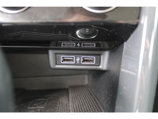 Volkswagen T-Roc 1.5 TSI Sport | AUTOMAAT | Navigatie | Adaptieve Cruise Control | Bluetooth | Climate Control | |... ActivLease financial lease