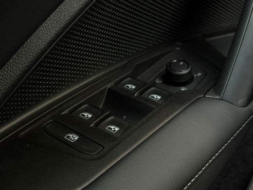 Volkswagen Tayron 1.5 eTSI 110 kW Life | Camera | Stoelverwarming | 7 Persoons | ActivLease financial lease