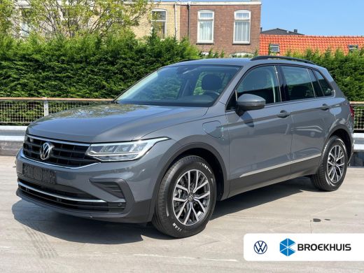 Volkswagen Tiguan 1.4 eHybrid 245pk Life | ACC | PDC V+A | Navigatie | Apple Carplay | LED verlichting |