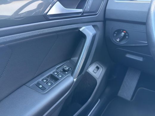 Volkswagen Tiguan 2.0 TSI 4Motion Highline Business R-Line Exterieur | Pano | Leder Elektr. stoelen en verw.| 20"| ... ActivLease financial lease