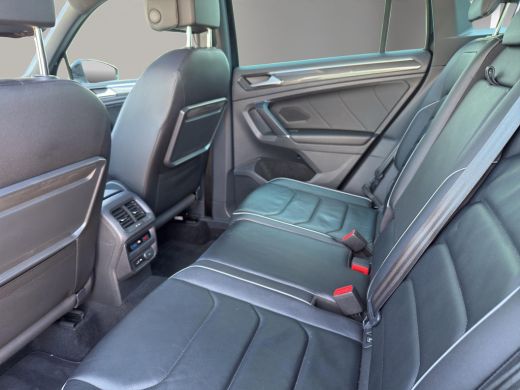 Volkswagen Tiguan 2.0 TSI 4Motion Highline Business R-Line Exterieur | Pano | Leder Elektr. stoelen en verw.| 20"| ... ActivLease financial lease
