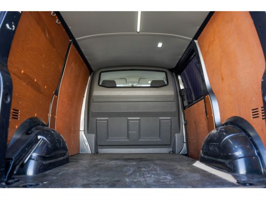 Volkswagen Transporter 2.0 TDI BULLI | L1H1 | 150PK | LED | Automaat | Camera | Carplay | PDC | Trekhaak ActivLease financial lease