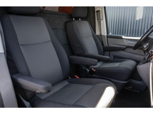 Volkswagen Transporter 2.0 TDI BULLI | L1H1 | 150PK | LED | Automaat | Camera | Carplay | PDC | Trekhaak ActivLease financial lease