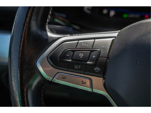 Volkswagen Transporter 2.0 TDI BULLI | L1H1 | 150PK | LED | Automaat | Camera | Carplay | PDC | Trekhaak ActivLease financial lease