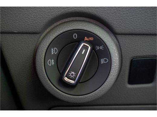 Volkswagen Transporter 2.0 TDI BULLI | L1H1 | 150PK | LED | Automaat | Camera | Carplay | PDC | Trekhaak ActivLease financial lease