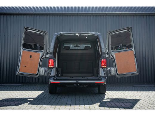 Volkswagen Transporter 2.0 TDI BULLI | L1H1 | 150PK | LED | Automaat | Camera | Carplay | PDC | Trekhaak ActivLease financial lease