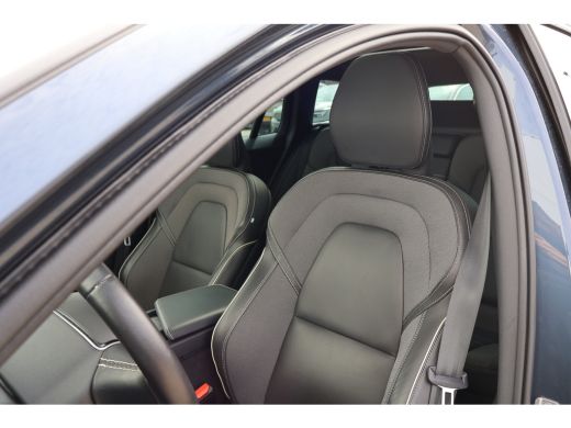 Volvo  V60 2.0 B3 R-Design | Trekhaak | Pano | Harman Kardon | ActivLease financial lease