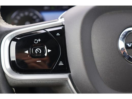 Volvo  V60 2.0 B3 R-Design | Trekhaak | Pano | Harman Kardon | ActivLease financial lease