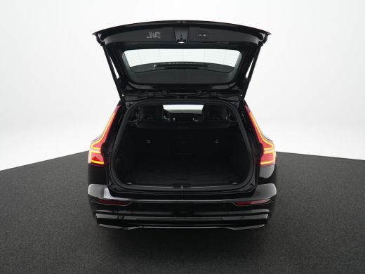 Volvo  V60 2.0 T6 Plug-in hybrid AWD Plus Dark | 360&deg; | Harman/Kardon | BLIS | Trekhaak | ActivLease financial lease
