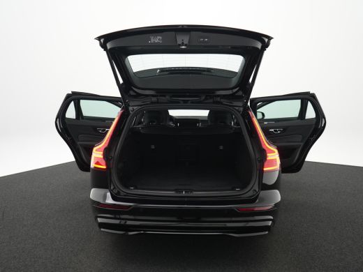 Volvo  V60 2.0 T6 Plug-in hybrid AWD Plus Dark | 360&deg; | Harman/Kardon | BLIS | Trekhaak | ActivLease financial lease