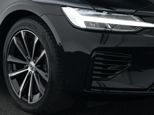 Volvo  V60 2.0 T6 Plug-in hybrid AWD Plus Dark | 360&deg; | Harman/Kardon | BLIS | Trekhaak | ActivLease financial lease