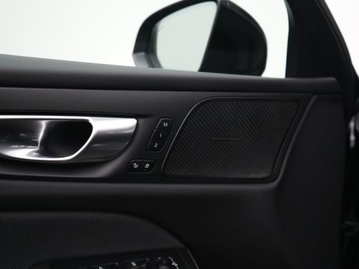 Volvo  V60 2.0 T6 Plug-in hybrid AWD Plus Dark | 360&deg; | Harman/Kardon | BLIS | Trekhaak | ActivLease financial lease