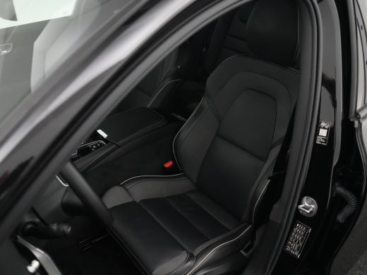 Volvo  V60 2.0 T6 Plug-in hybrid AWD Plus Dark | 360&deg; | Harman/Kardon | BLIS | Trekhaak | ActivLease financial lease