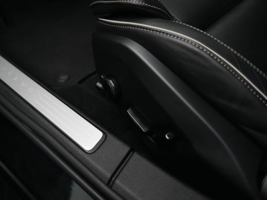 Volvo  V60 2.0 T6 Plug-in hybrid AWD Plus Dark | 360&deg; | Harman/Kardon | BLIS | Trekhaak | ActivLease financial lease