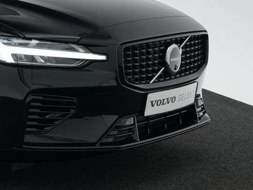 Volvo  V60 2.0 T6 Plug-in hybrid AWD Plus Dark | 360&deg; | Harman/Kardon | BLIS | Trekhaak | ActivLease financial lease