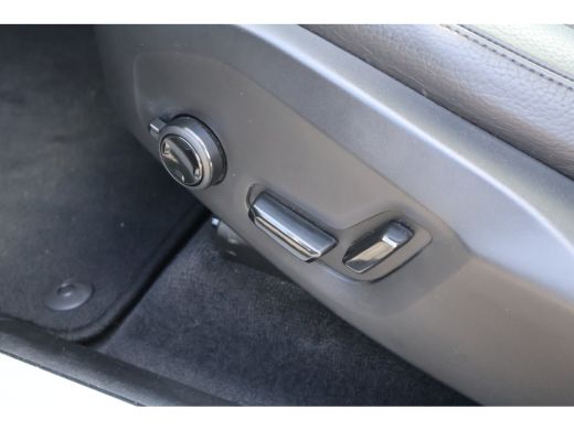 Volvo  XC60 2.0 T6 Plug-in hybrid AWD Ultimate Bright | Harman Kardon | Luchtvering | Panoramadak | 21"| ActivLease financial lease