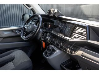Volkswagen Transporter 2.0 TDI BULLI | L1H1 | 150PK | LED | Automaat | Camera | Carplay | PDC | Trekhaak