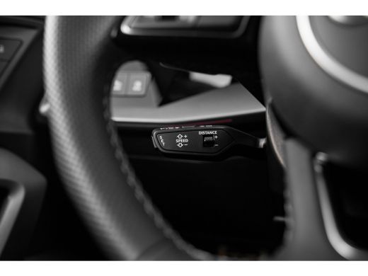 Audi A3 Limousine 30 TFSI S edition | Trekhaak | Carplay | Comfortpakket Plus | Achteruitrijcamera | ActivLease financial lease