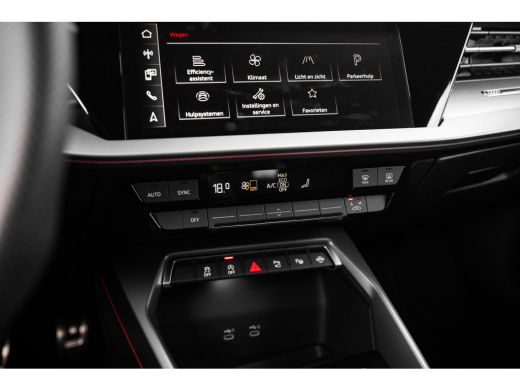 Audi A3 Limousine 30 TFSI S edition | Trekhaak | Carplay | Comfortpakket Plus | Achteruitrijcamera | ActivLease financial lease