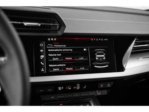 Audi A3 Limousine 30 TFSI S edition | Trekhaak | Carplay | Comfortpakket Plus | Achteruitrijcamera | ActivLease financial lease