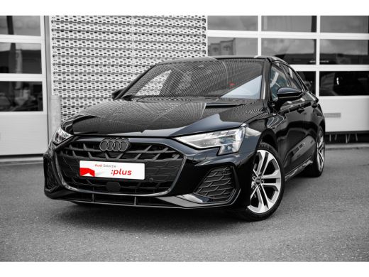 Audi A3 Limousine 30 TFSI S edition | Trekhaak | Carplay | Comfortpakket Plus | Achteruitrijcamera | ActivLease financial lease
