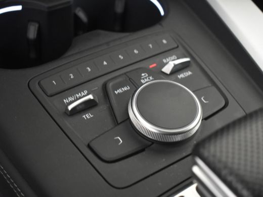 Audi A4 Limousine 35 TFSI Sport S line edition 100% Dealeronderhouden | Voorstoelen verwarmd | Cruise con... ActivLease financial lease