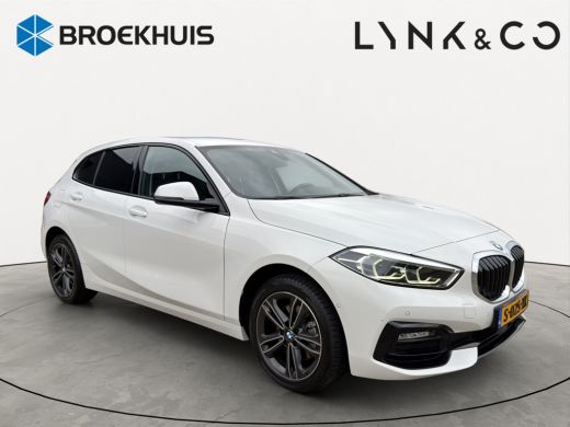 BMW 1 Serie Business Edition Plus | Sportstuur | Sportstoelen | Parkeersensoren voor en achter | Achteruitrij... ActivLease financial lease