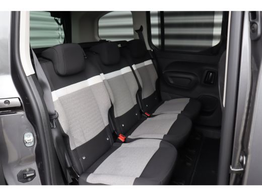 Citroën Berlingo Citroen 1.2 PURETECH 130PK SHINE AUTOMAAT / NAVI / CLIMA / LED / PDC / 17" LMV / CAMERA / KEYLESS... ActivLease financial lease