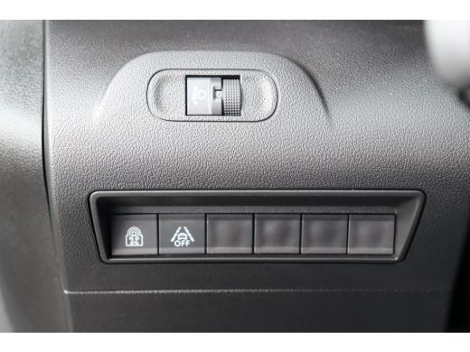 Citroën Berlingo Citroen 1.2 PURETECH 130PK SHINE AUTOMAAT / NAVI / CLIMA / LED / PDC / 17" LMV / CAMERA / KEYLESS... ActivLease financial lease