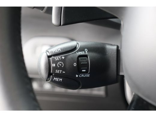 Citroën Berlingo Citroen 1.2 PURETECH 130PK SHINE AUTOMAAT / NAVI / CLIMA / LED / PDC / 17" LMV / CAMERA / KEYLESS... ActivLease financial lease