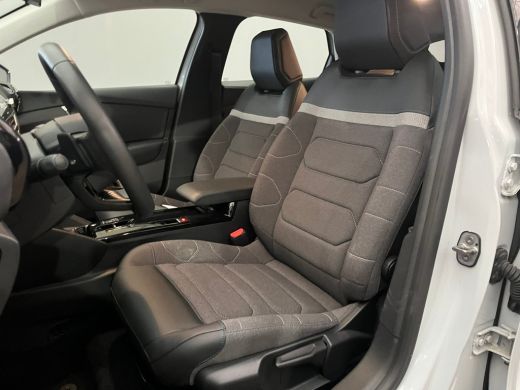 Citroën C4 1.2 Hybrid 136 Plus Camera | Navigatie | Carplay | Digitaal Dashboard | 18" Lichtmetaal | Cruise ... ActivLease financial lease