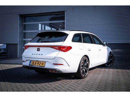 CUPRA Leon Sportstourer 1.4 VZ e-Hybrid 245PK | Achteruitrijcamera | Full-LED koplampen | Lichtmetalen velgen 19" ActivLease financial lease