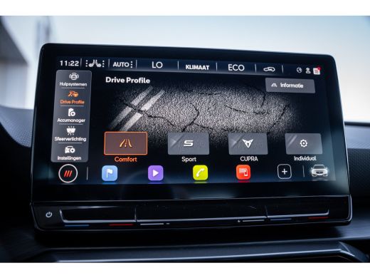 CUPRA Leon Sportstourer 1.4 VZ e-Hybrid 245PK | Achteruitrijcamera | Full-LED koplampen | Lichtmetalen velgen 19" ActivLease financial lease