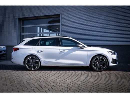 CUPRA Leon Sportstourer 1.4 VZ e-Hybrid 245PK | Achteruitrijcamera | Full-LED koplampen | Lichtmetalen velgen 19" ActivLease financial lease