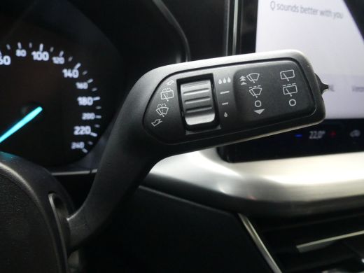 Ford Focus 1.0 EcoBoost Hybrid 125PK Titanium | ADAPTIVE CRUISE | DODEHOEKDETECTIE | CAMERA | PRIVACY GLAS | ActivLease financial lease