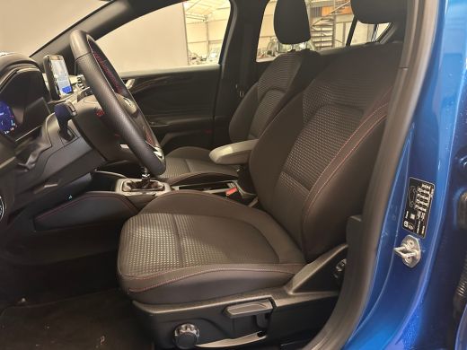 Ford Focus 1.0 EcoBoost Hybrid ST Line X Business Camera | Dode hoek | Lichtmetaal Getint glas | Navigatie |... ActivLease financial lease
