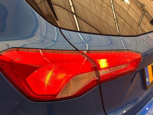 Ford Focus 1.0 EcoBoost Hybrid ST Line X Business Camera | Dode hoek | Lichtmetaal Getint glas | Navigatie |... ActivLease financial lease