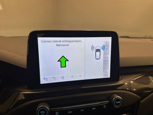 Ford Focus 1.0 EcoBoost Hybrid ST Line X Business Camera | Dode hoek | Lichtmetaal Getint glas | Navigatie |... ActivLease financial lease