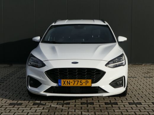Ford Focus 1.0 EcoBoost ST Line | Winterpack | 18 Inch | LED | Privacy Glass | Navigatie | Keyless | CarPlay... ActivLease financial lease