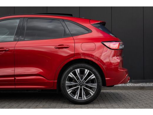 Ford Kuga 2.5 PHEV ST-Line X | Pano-dak | B&O audio | 100% Dealer Onderhouden | Full adaptive LED | Head-Up... ActivLease financial lease
