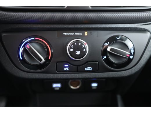 Hyundai i10 1.0 Comfort 5-zits | Automaat! | 1e Eigenaar! | Navi By App | Cruise Control | Airco | DAB ActivLease financial lease