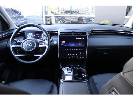 Hyundai Tucson 1.6 T-GDI PHEV Premium 4WD | DEMO DEAL: 299,- P/M! | 360 camera | Adaptive Cruise Control | Leder... ActivLease financial lease