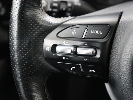 Kia Stonic 1.0 T-GDi MHEV GT-PlusLine | Schuifdak | Stoelverwarming | Adaptive cruise | Camera | Full LED | ... ActivLease financial lease