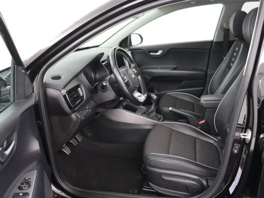 Kia Stonic 1.0 T-GDi MHEV GT-PlusLine | Schuifdak | Stoelverwarming | Adaptive cruise | Camera | Full LED | ... ActivLease financial lease