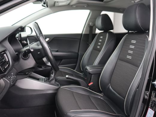 Kia Stonic 1.0 T-GDi MHEV GT-PlusLine | Schuifdak | Stoelverwarming | Adaptive cruise | Camera | Full LED | ... ActivLease financial lease
