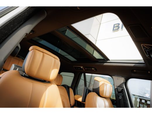 Land Rover Range Rover P400e Fifty | Rear Seat Entertainment | 22 Inch | SVO Bespoke Paint | Massage | Full Options ActivLease financial lease