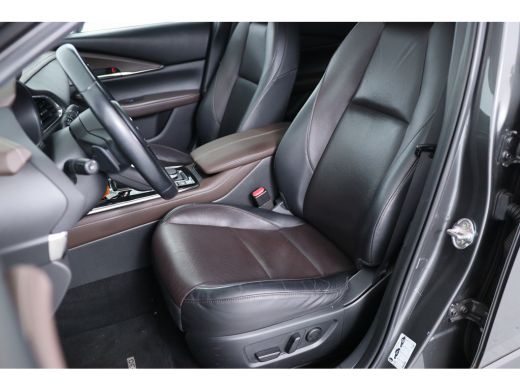 Mazda CX-30 2.0 e-SkyActiv-X M Hybrid Luxury | Trekhaak | Lederen bekleding | Elektr Stoel + Mem | Adaptive C... ActivLease financial lease